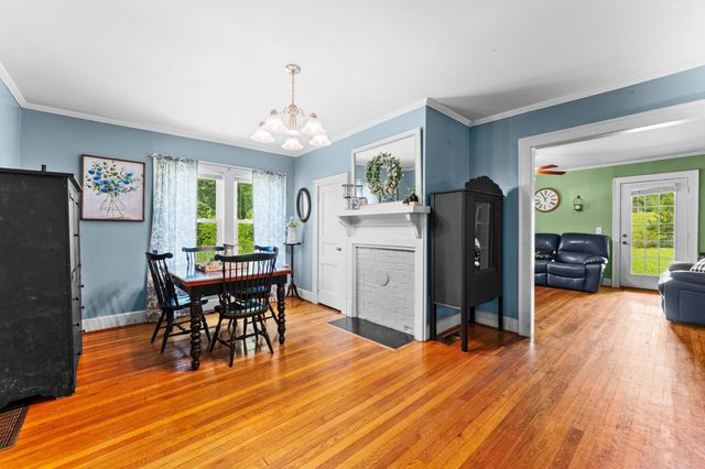 726 Foster Rd, Inman, SC 29349
