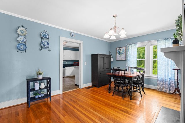 726 Foster Rd, Inman, SC 29349