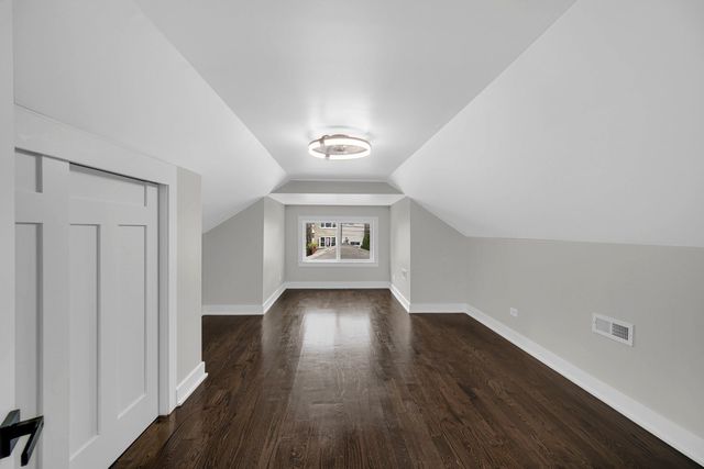 3048 N Marmora Avenue, Chicago, IL 60634