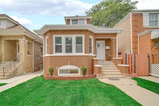 3048 N Marmora Avenue, Chicago, IL 60634