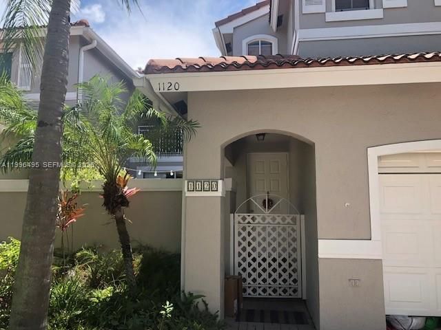 951 Doveplum Ct 951, Hollywood, FL 33019