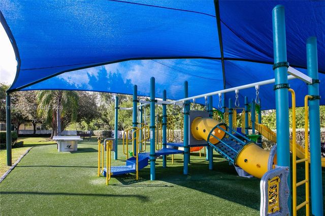 951 Doveplum Ct 951, Hollywood, FL 33019