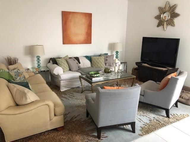 951 Doveplum Ct 951, Hollywood, FL 33019