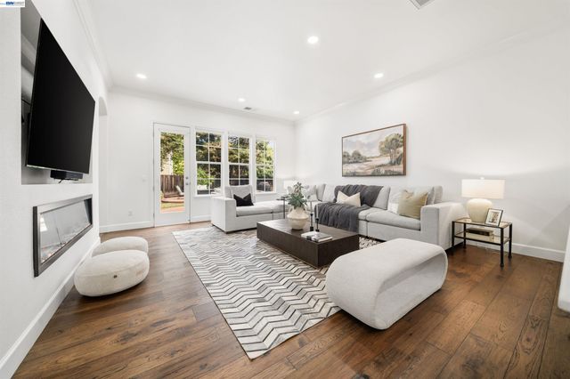 3867 Picard Ave, Pleasanton, CA 94588