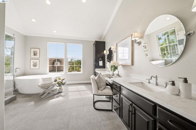 3867 Picard Ave, Pleasanton, CA 94588