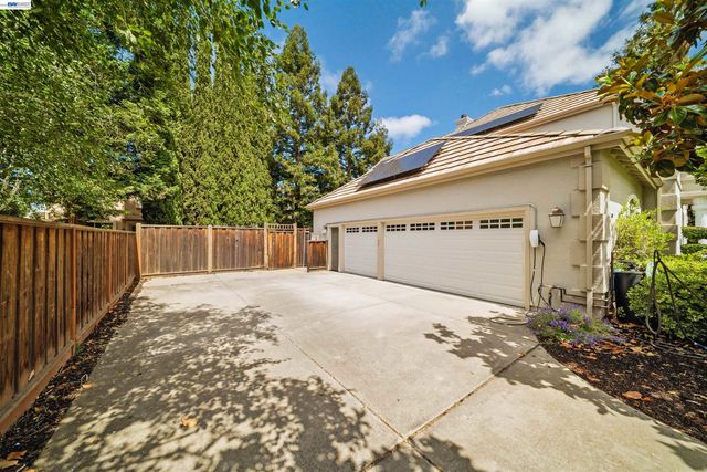 3867 Picard Ave, Pleasanton, CA 94588