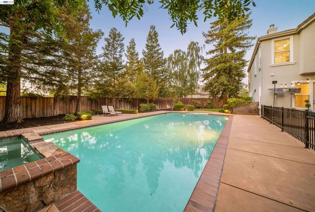 3867 Picard Ave, Pleasanton, CA 94588