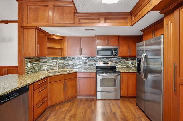 5484 Longview Court 6, Johnston, IA 50131