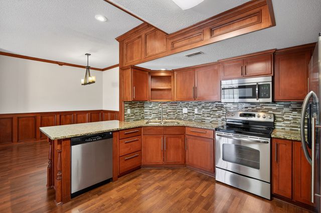 5484 Longview Court 6, Johnston, IA 50131