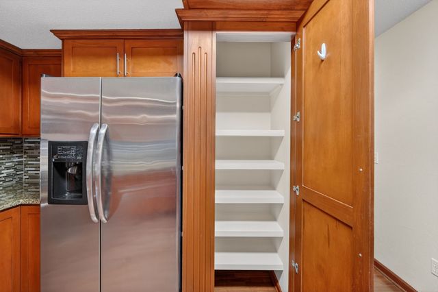 5484 Longview Court 6, Johnston, IA 50131