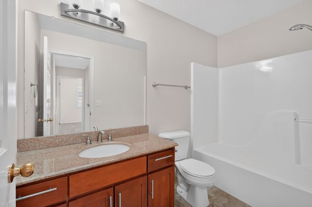 5484 Longview Court 6, Johnston, IA 50131