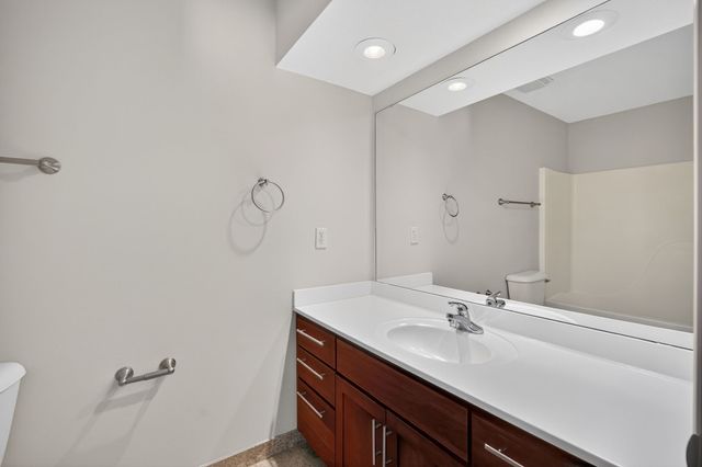 5484 Longview Court 6, Johnston, IA 50131