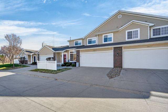 5484 Longview Court 6, Johnston, IA 50131