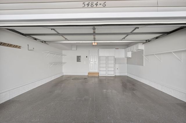 5484 Longview Court 6, Johnston, IA 50131