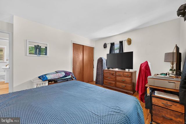 4 BAUER AVE, Willow Street, PA 17584