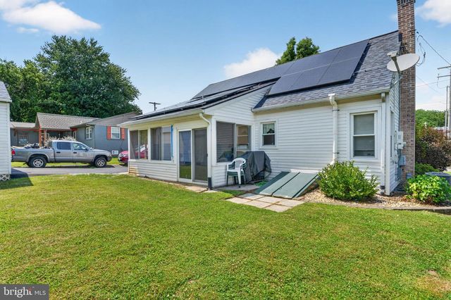 4 BAUER AVE, Willow Street, PA 17584