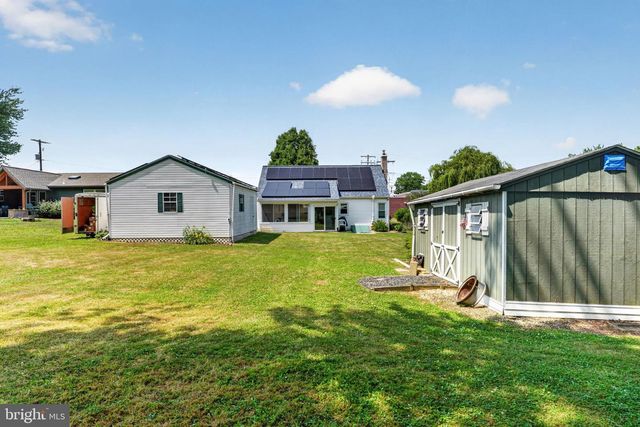 4 BAUER AVE, Willow Street, PA 17584