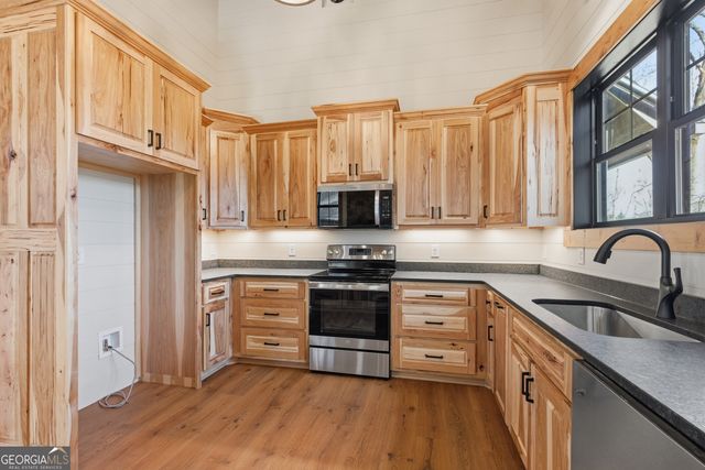 8165 Bridge Creek Road, Tiger, GA 30576