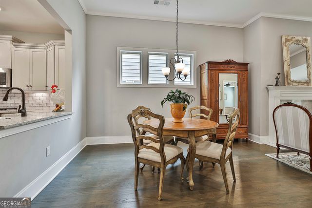 527 Hazelnut Drive, Peachtree City, GA 30269