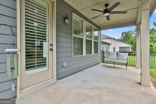 527 Hazelnut Drive, Peachtree City, GA 30269