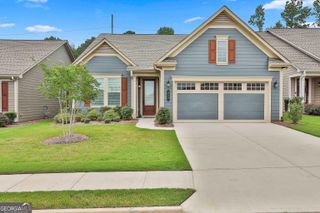 527 Hazelnut Drive, Peachtree City, GA 30269