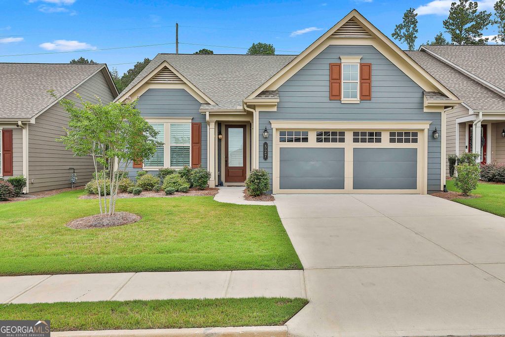 527 Hazelnut Drive, Peachtree City, GA 30269