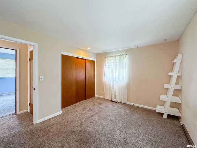 1800 E Saint Jude Court, Peoria Heights, IL 61616