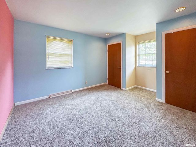 1800 E Saint Jude Court, Peoria Heights, IL 61616