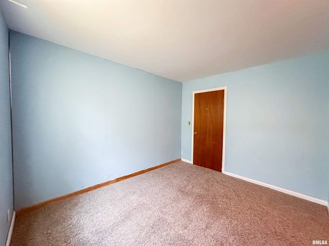 1800 E Saint Jude Court, Peoria Heights, IL 61616