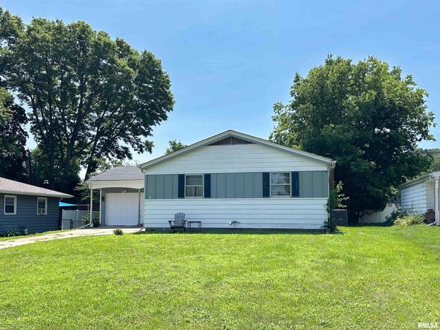 1800 E Saint Jude Court, Peoria Heights, IL 61616