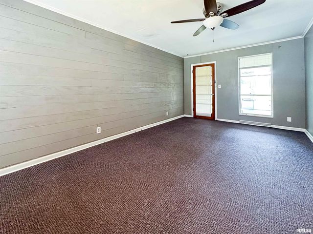 1800 E Saint Jude Court, Peoria Heights, IL 61616
