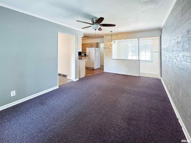 1800 E Saint Jude Court, Peoria Heights, IL 61616