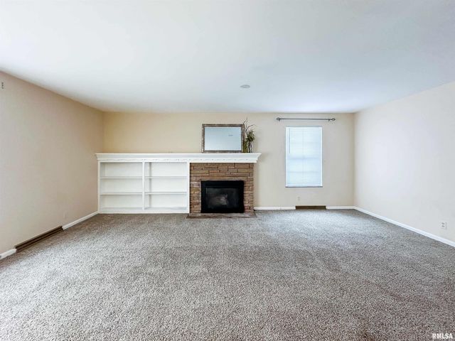 1800 E Saint Jude Court, Peoria Heights, IL 61616