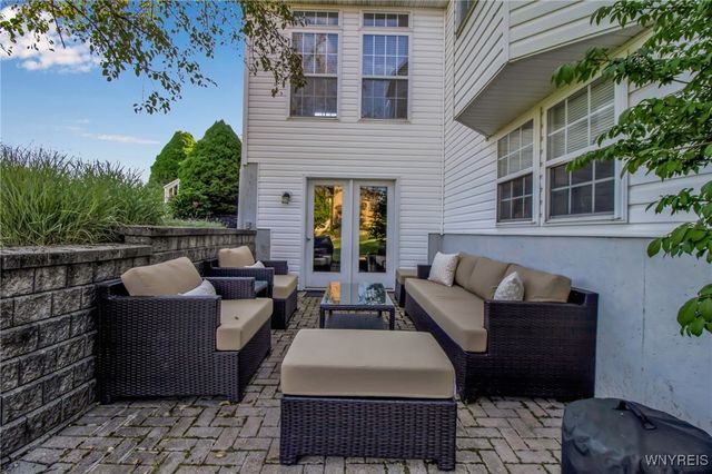 9 Winterhall Road, Orchard Park, NY 14127