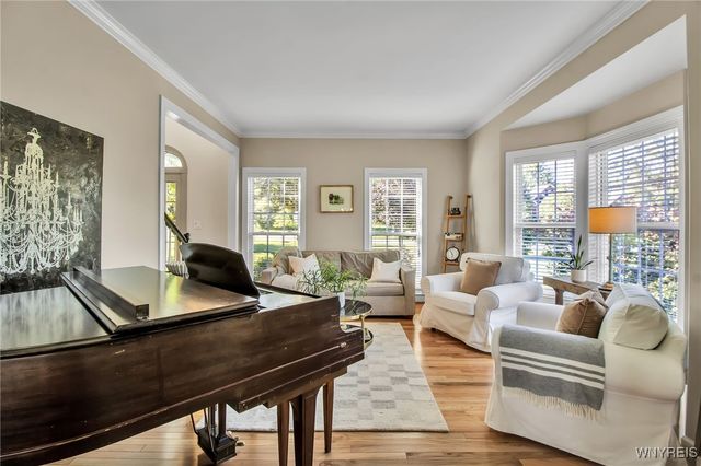 9 Winterhall Road, Orchard Park, NY 14127