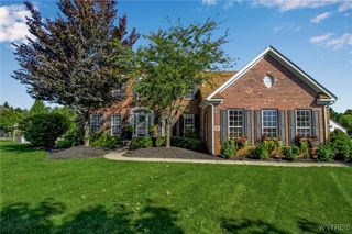 9 Winterhall Road, Orchard Park, NY 14127