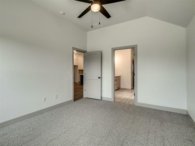 12509 Dolche Vita Drive, Yukon, OK 73099