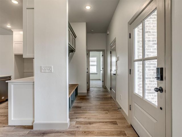12509 Dolche Vita Drive, Yukon, OK 73099