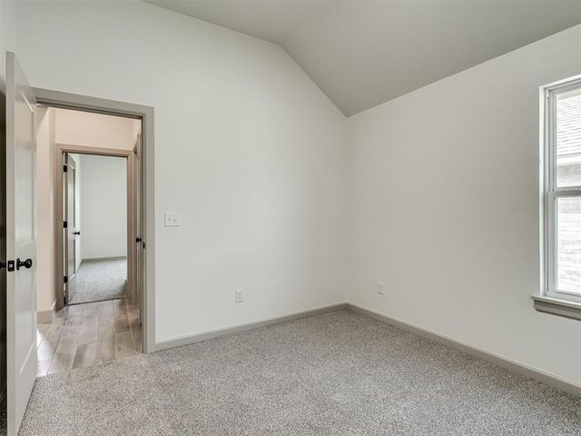 12509 Dolche Vita Drive, Yukon, OK 73099