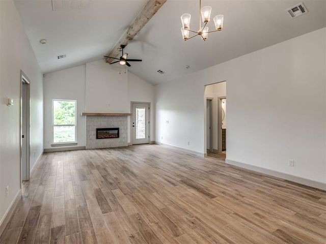 12509 Dolche Vita Drive, Yukon, OK 73099
