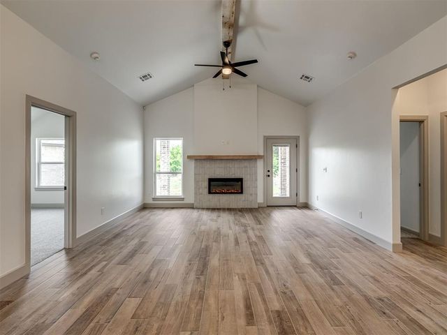 12509 Dolche Vita Drive, Yukon, OK 73099