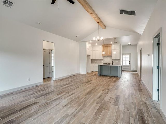 12509 Dolche Vita Drive, Yukon, OK 73099