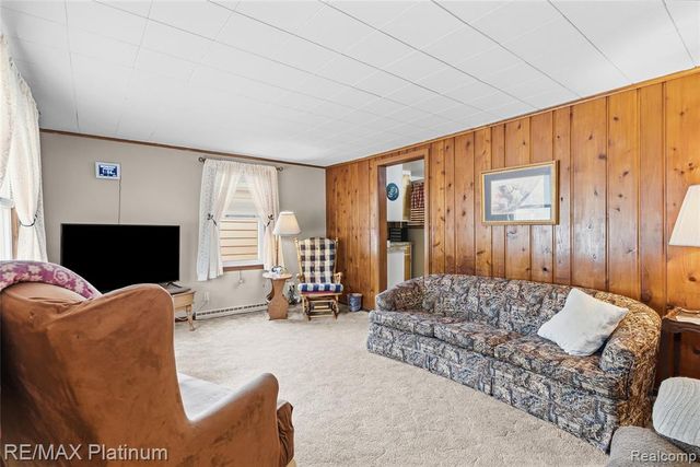 16479 S Jennings Road, Fenton, MI 48430