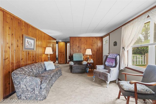 16479 S Jennings Road, Fenton, MI 48430