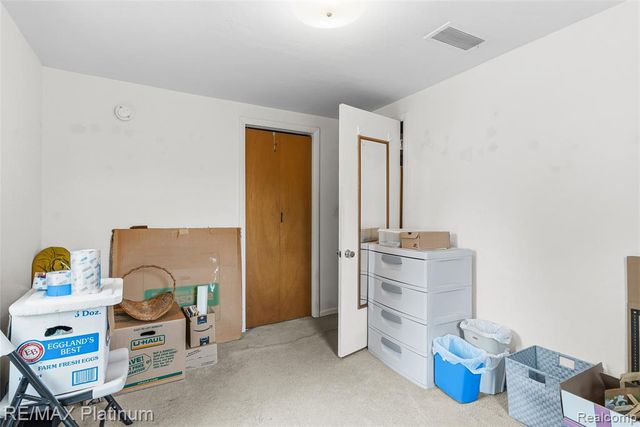 16479 S Jennings Road, Fenton, MI 48430