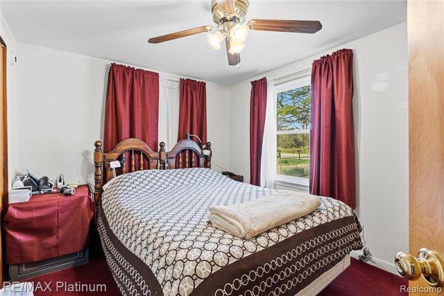 16479 S Jennings Road, Fenton, MI 48430