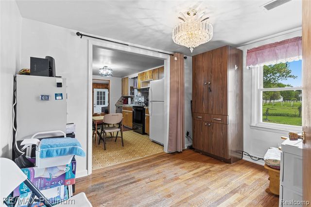 16479 S Jennings Road, Fenton, MI 48430