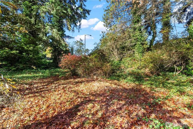 12117 SE 26th Street, Bellevue, WA 98005