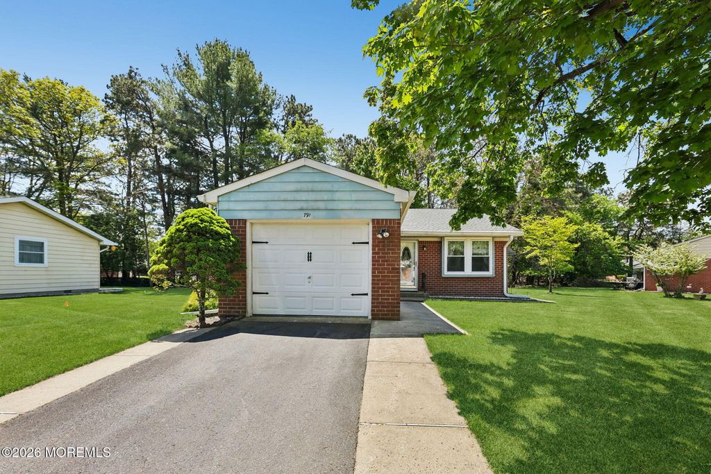 791 Hudson Parkway, Whiting, NJ 08759