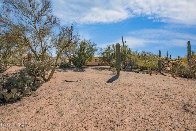 6221 N Van Ark Road, Tucson, AZ 85743